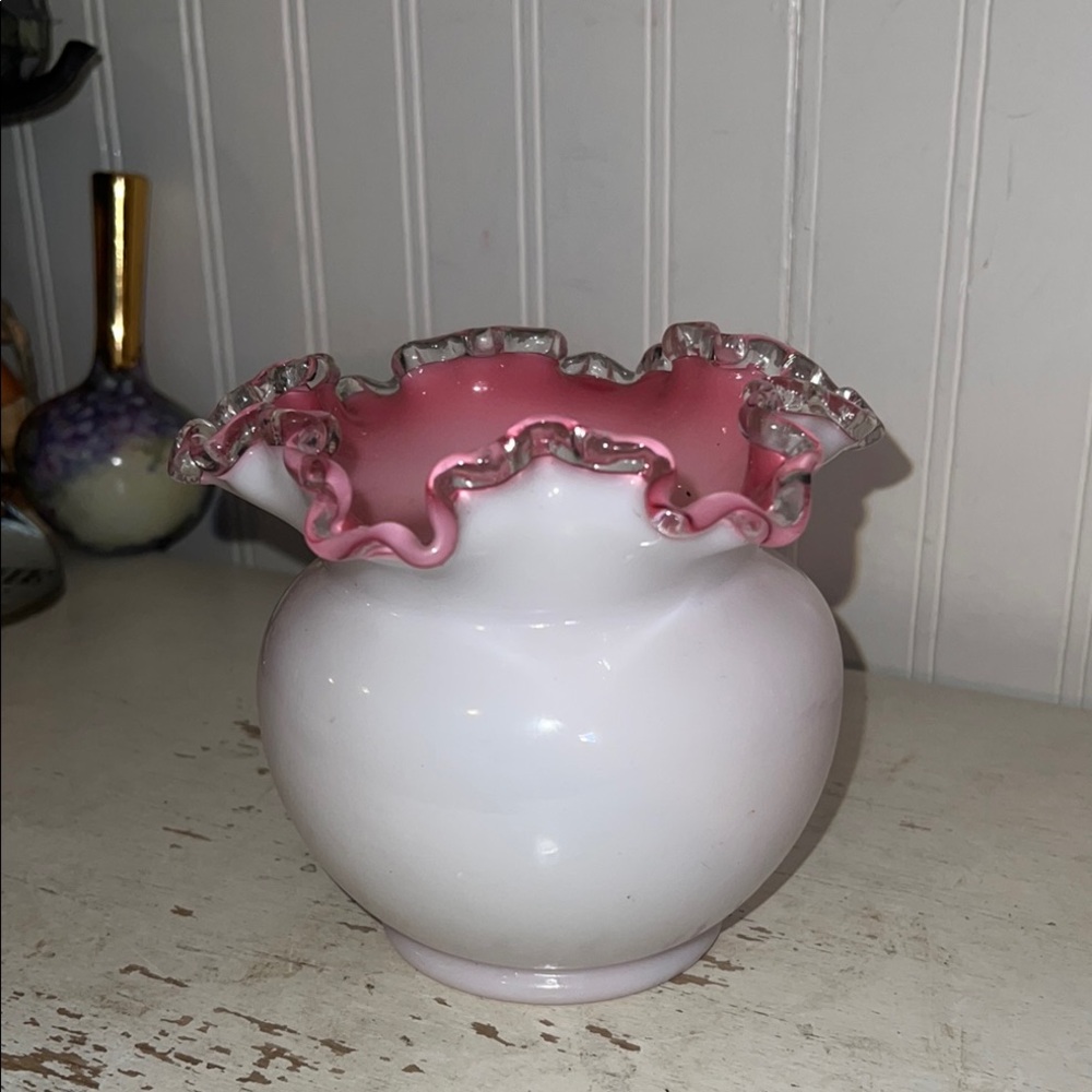 Vintage Fenton Elegant Pink and White Vase ruffled edges